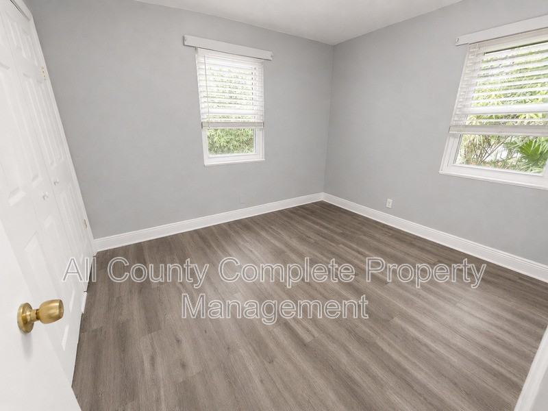 4918 N Pearl St - Photo 7 of 13