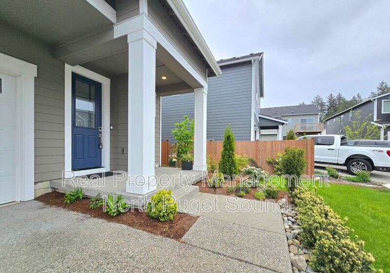 3200 84th Dr Ne - Photo 3 of 31