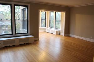 featured image of 1322 W Sherwin Ave