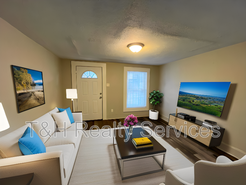 2116 Woodlawn Ave - Photo 3 of 21