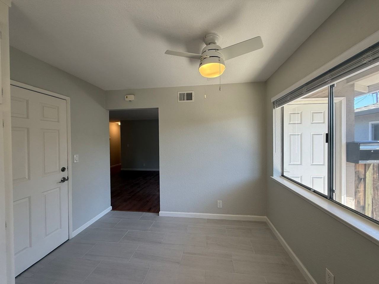 1891 Camden Ave - Photo 4 of 11