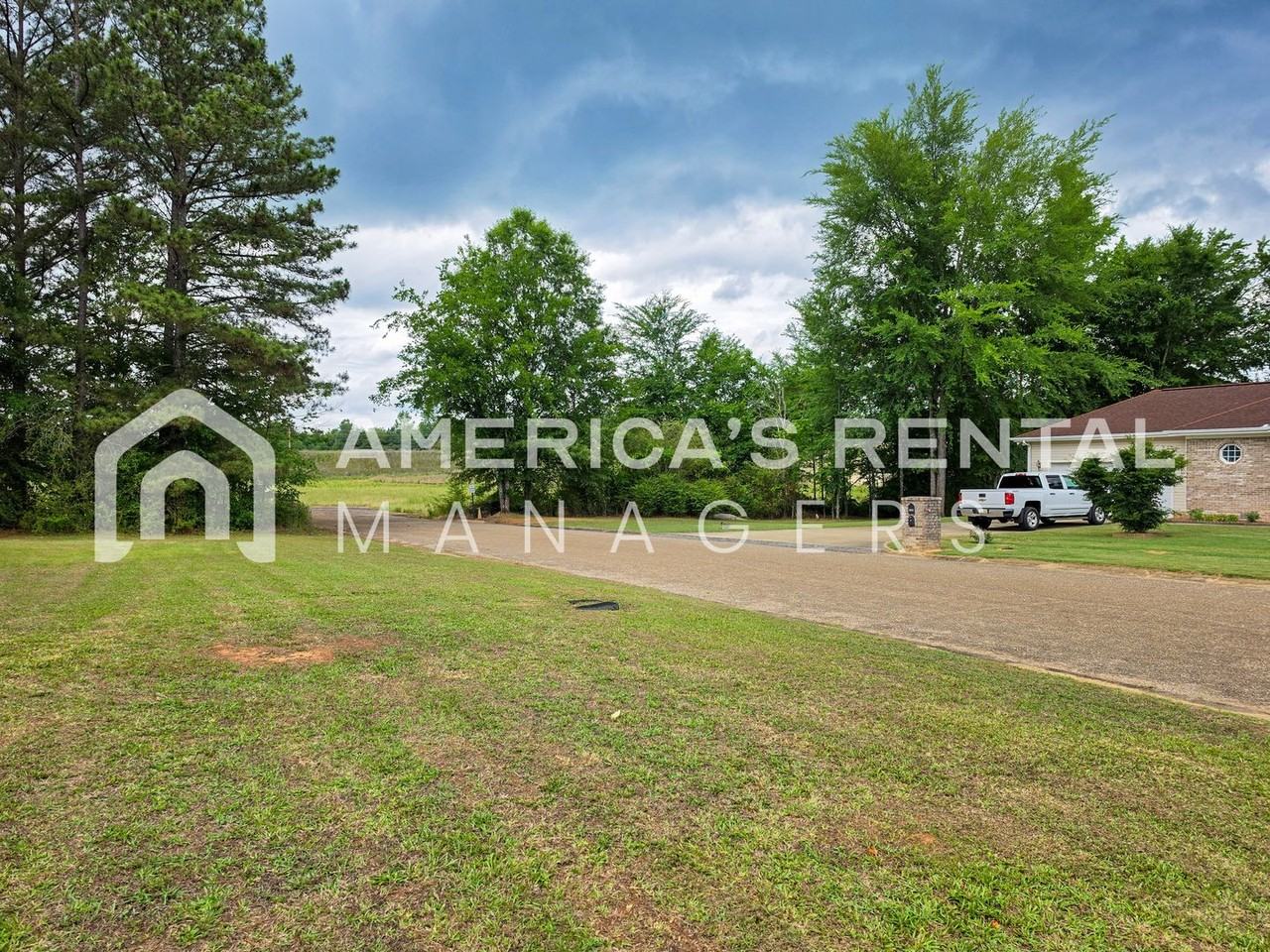 3100 Apple Valley Ln - Photo 5 of 41