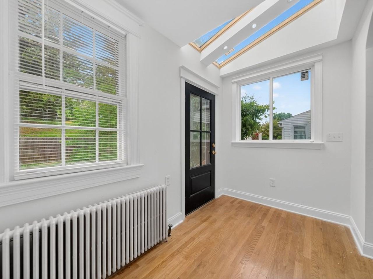 4024 20th St Ne - Photo 7 of 18