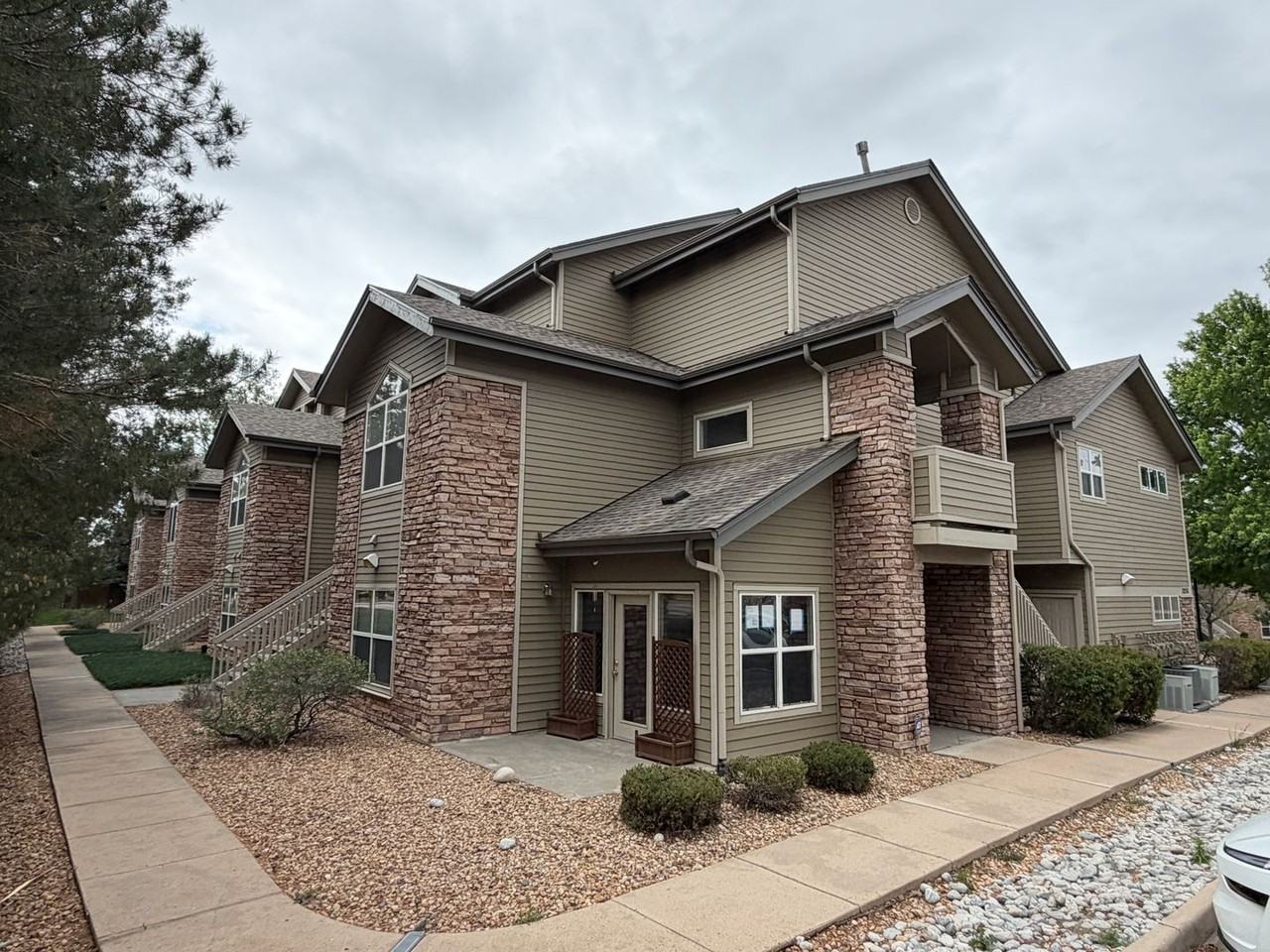 3258 S Zeno Ct