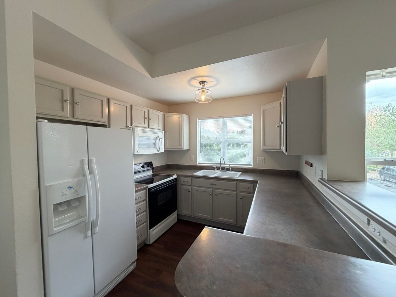 3258 S Zeno Ct - Photo 2 of 22