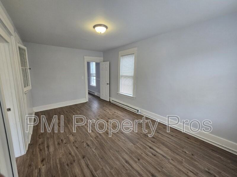 2660 N 37th St - Photo 5 of 16