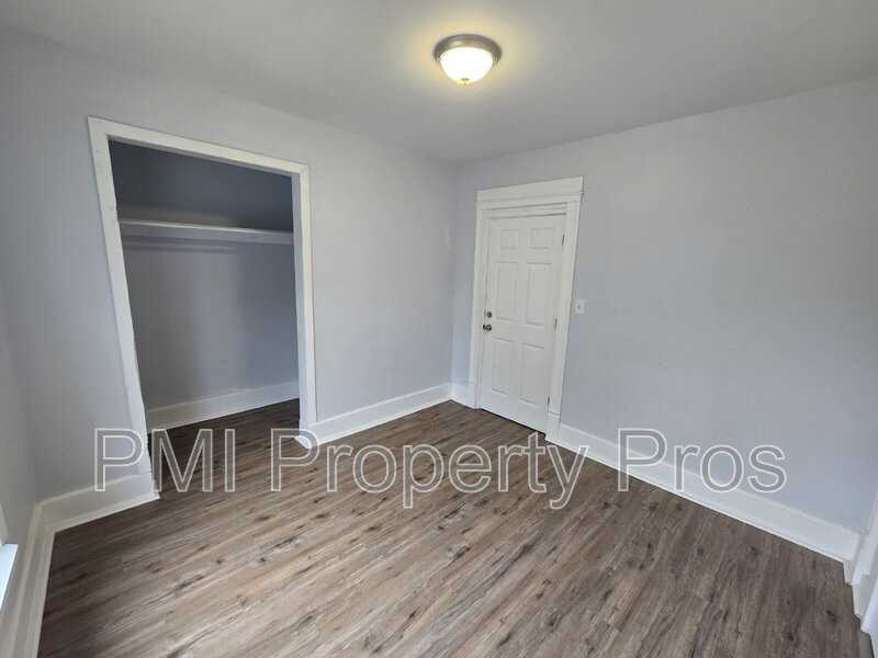 2660 N 37th St - Photo 6 of 16