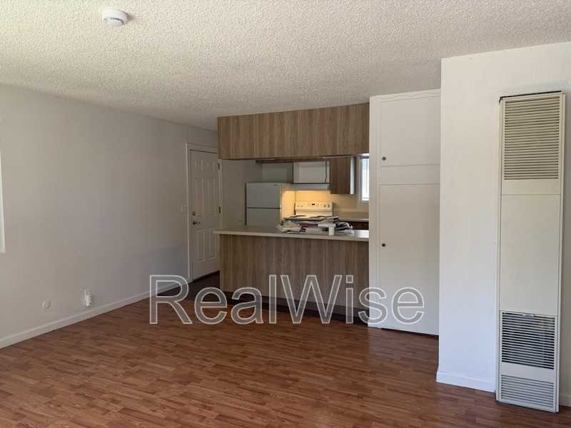 716 Se 9th St - Photo 7 of 20