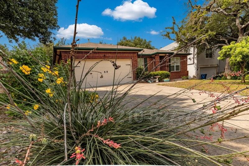 22714 Sabine Smt - Photo 3 of 45