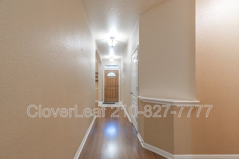 22714 Sabine Smt - Photo 6 of 45