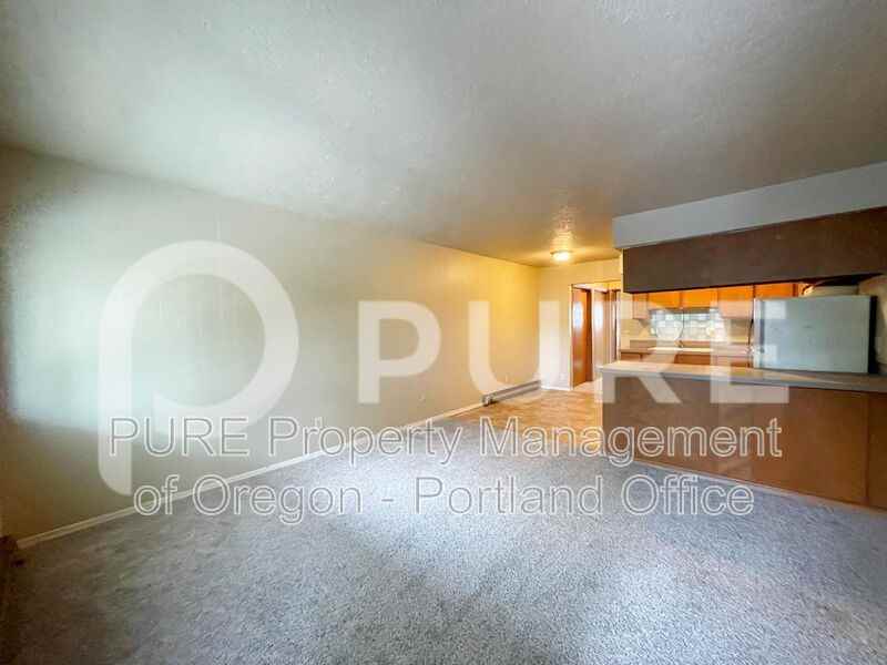 1135 Se 27th Ave - Photo 7 of 18