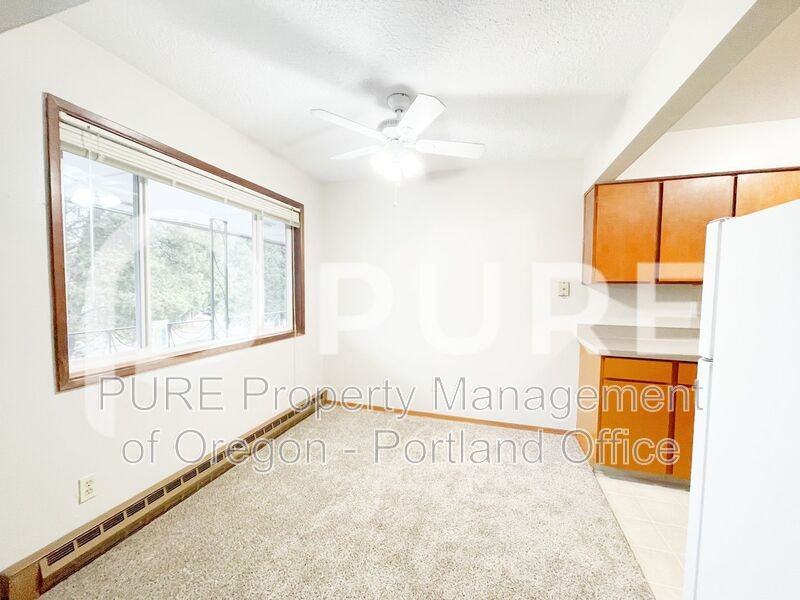 1123 Se 27th Ave - Photo 3 of 12