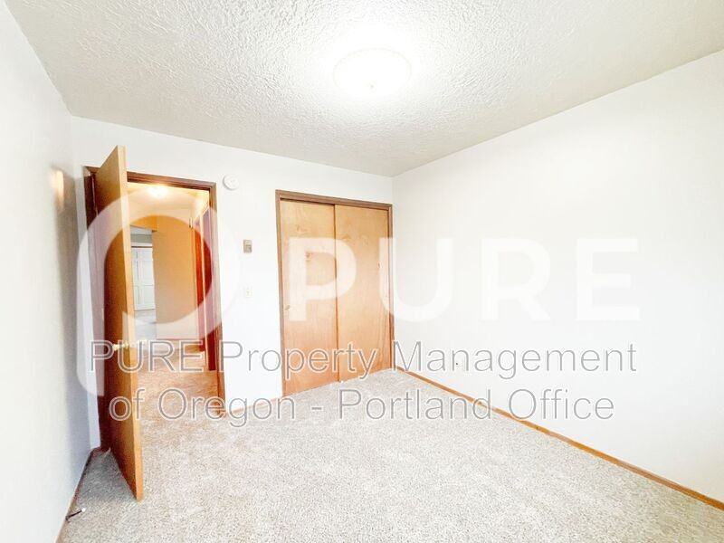 1123 Se 27th Ave - Photo 4 of 12
