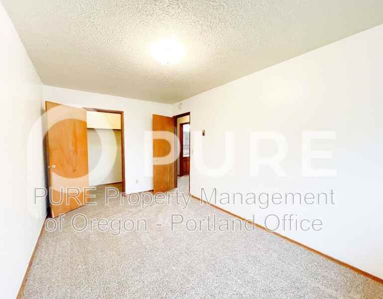 1123 Se 27th Ave - Photo 5 of 12
