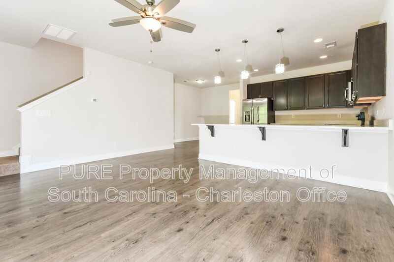 7833 Montview Rd - Photo 7 of 21