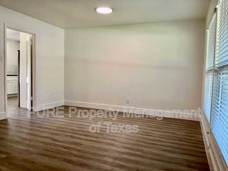 1605 Sweetbriar Ave - Photo 3 of 20