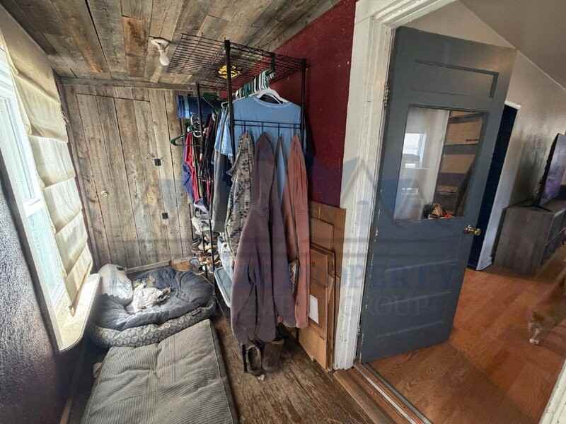 811 S 23rd St - Photo 2 of 21