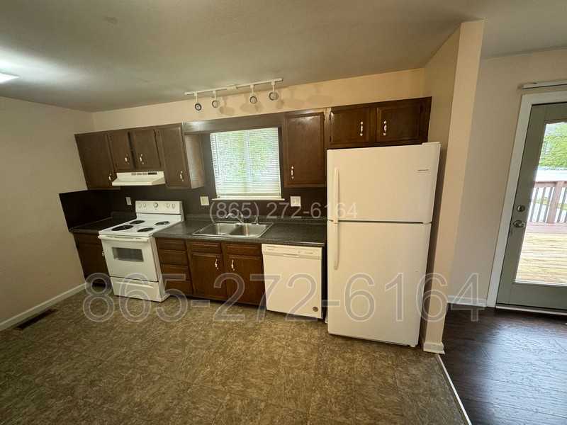 6436 Tewksbury Dr - Photo 6 of 15