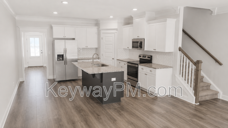 1058 Linsmore Ave - Photo 4 of 11