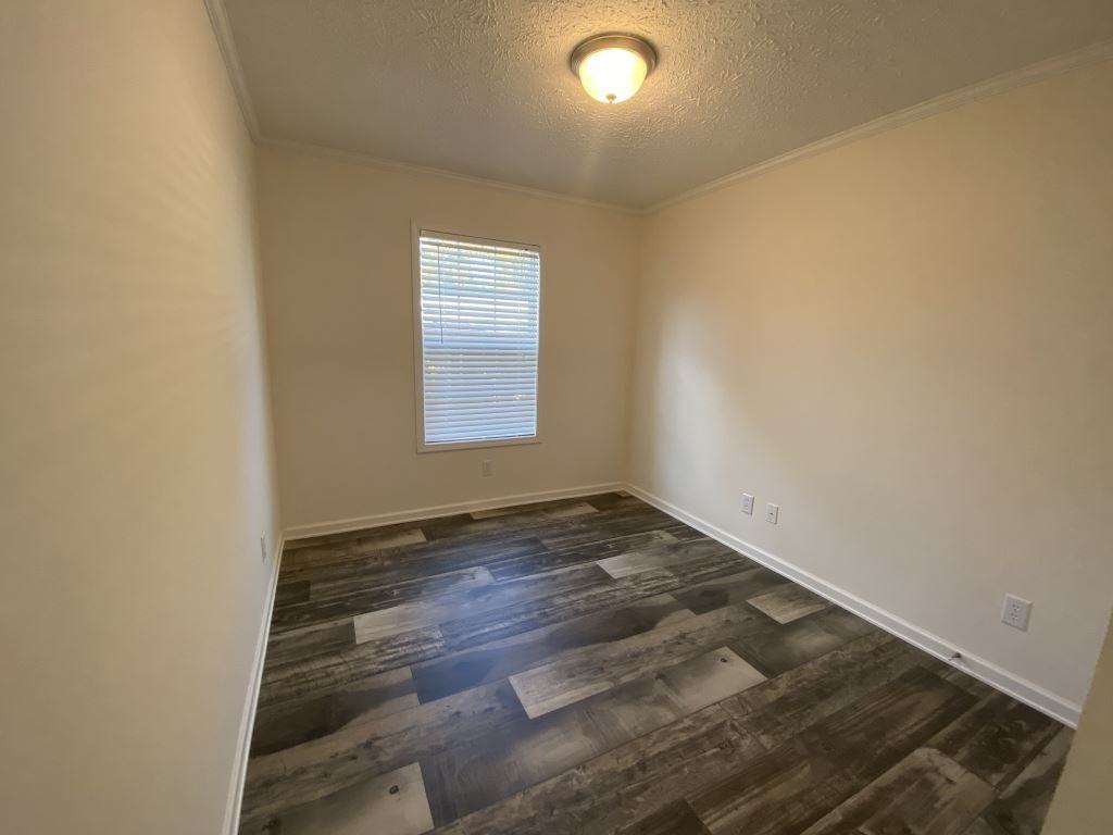 22 Sutter Ct - Photo 7 of 25