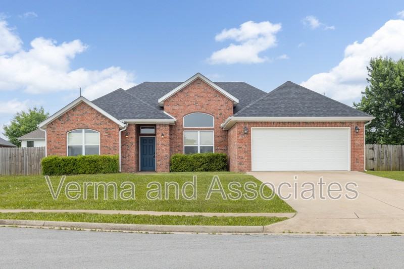 4307 Sw Fieldstone Blvd - Photo 2 of 34