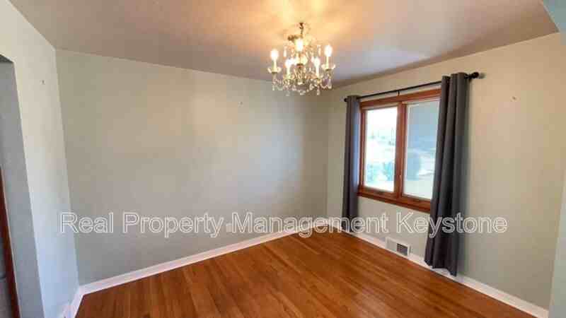 532 Charlotte Dr - Photo 5 of 25