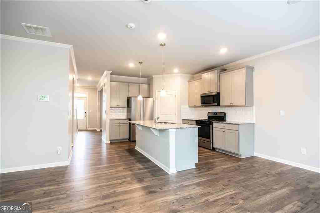 4377 Montberry Ln - Photo 4 of 7