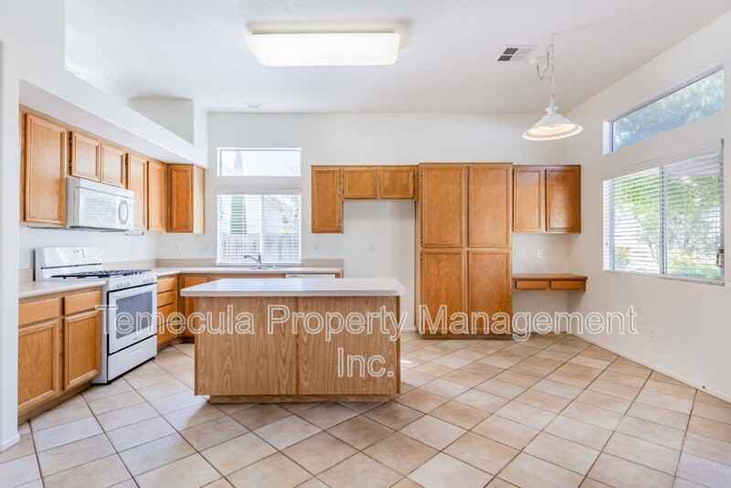 26440 Saint Ives Ct - Photo 6 of 25