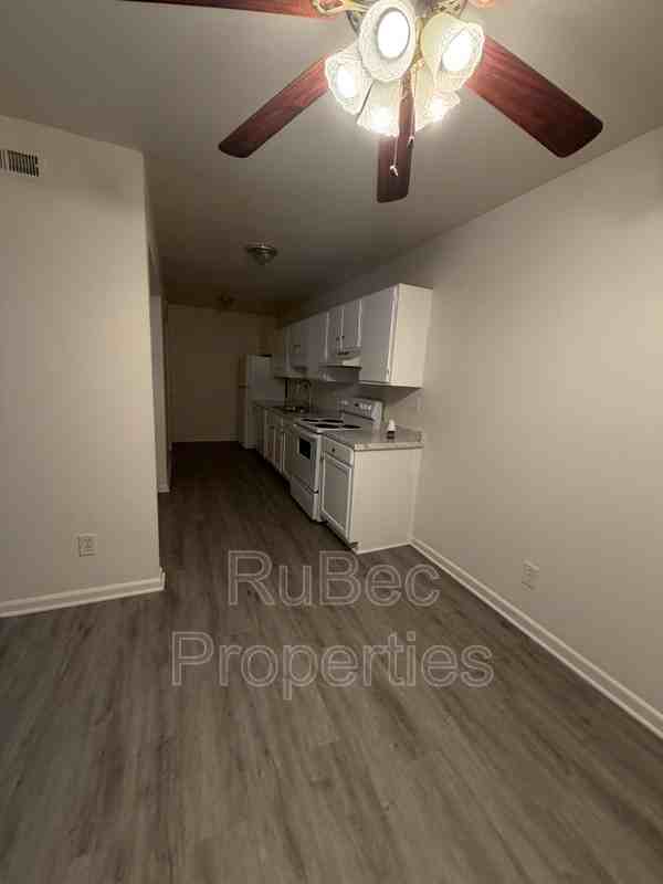 702 Farmhurst Dr #N - Photo 6 of 19