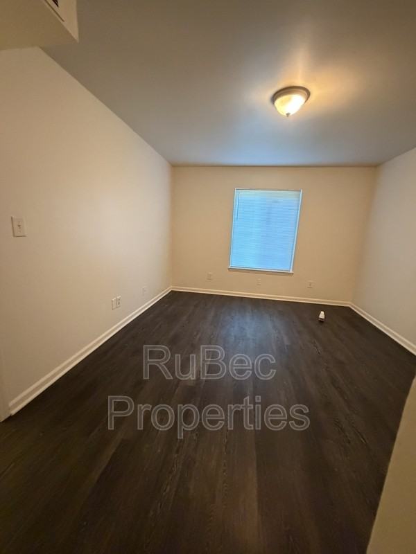 702 Farmhurst Dr #N - Photo 7 of 19