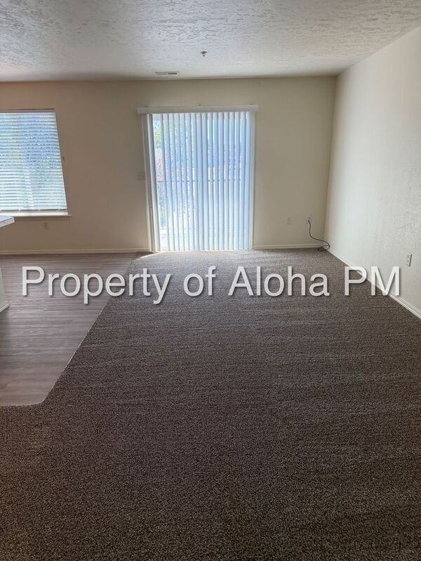 1033 W Pine Ave #3 - Photo 3 of 16