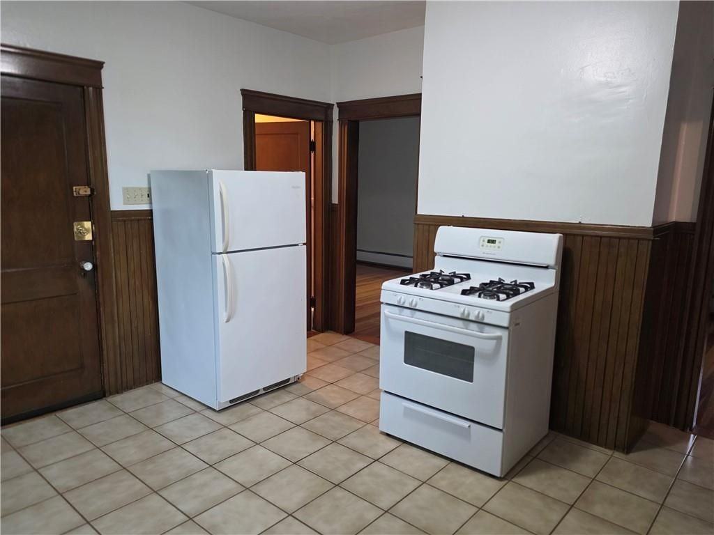 133 Clifford St ##2 - Photo 3 of 19