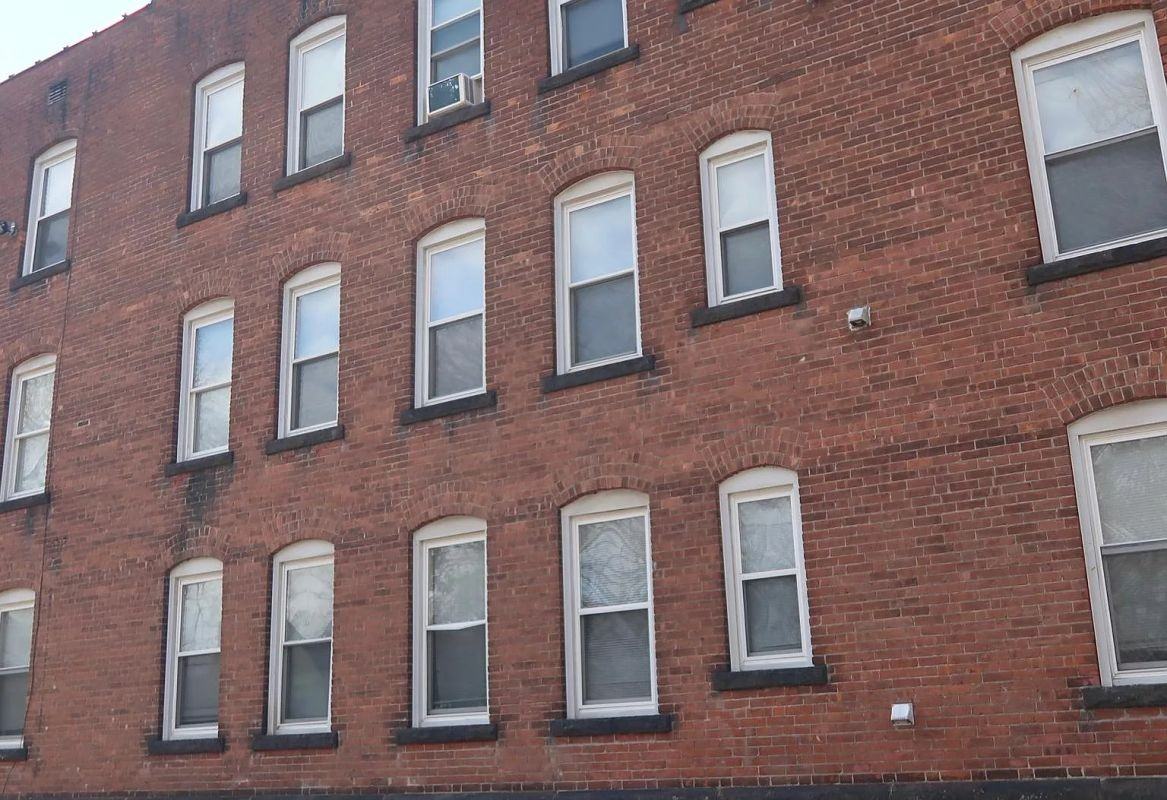 90 Chadwick Ave - Photo 2 of 11