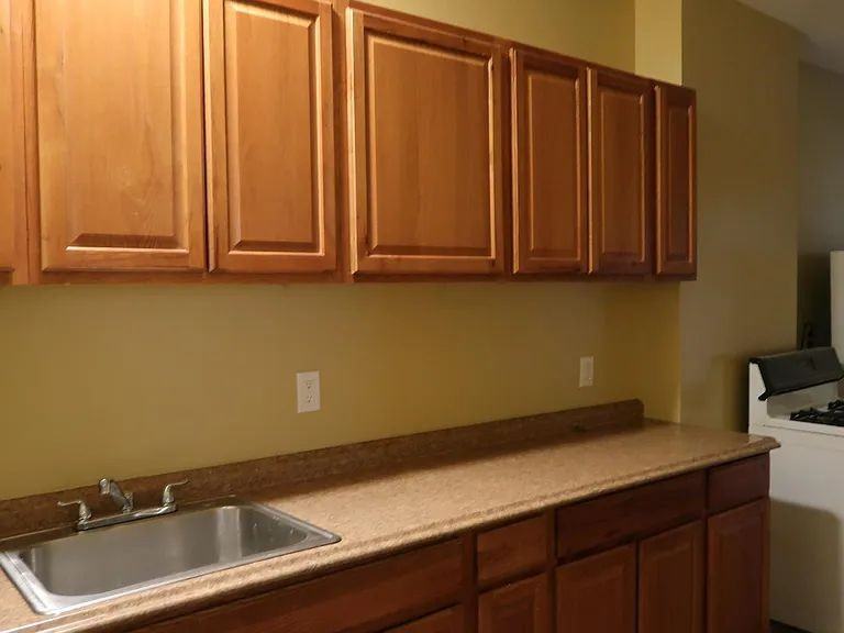 90 Chadwick Ave - Photo 4 of 11