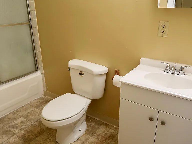 90 Chadwick Ave - Photo 7 of 11