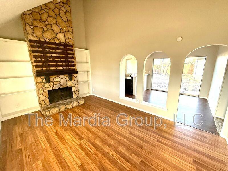 8740 Santa Rosa Dr - Photo 2 of 12