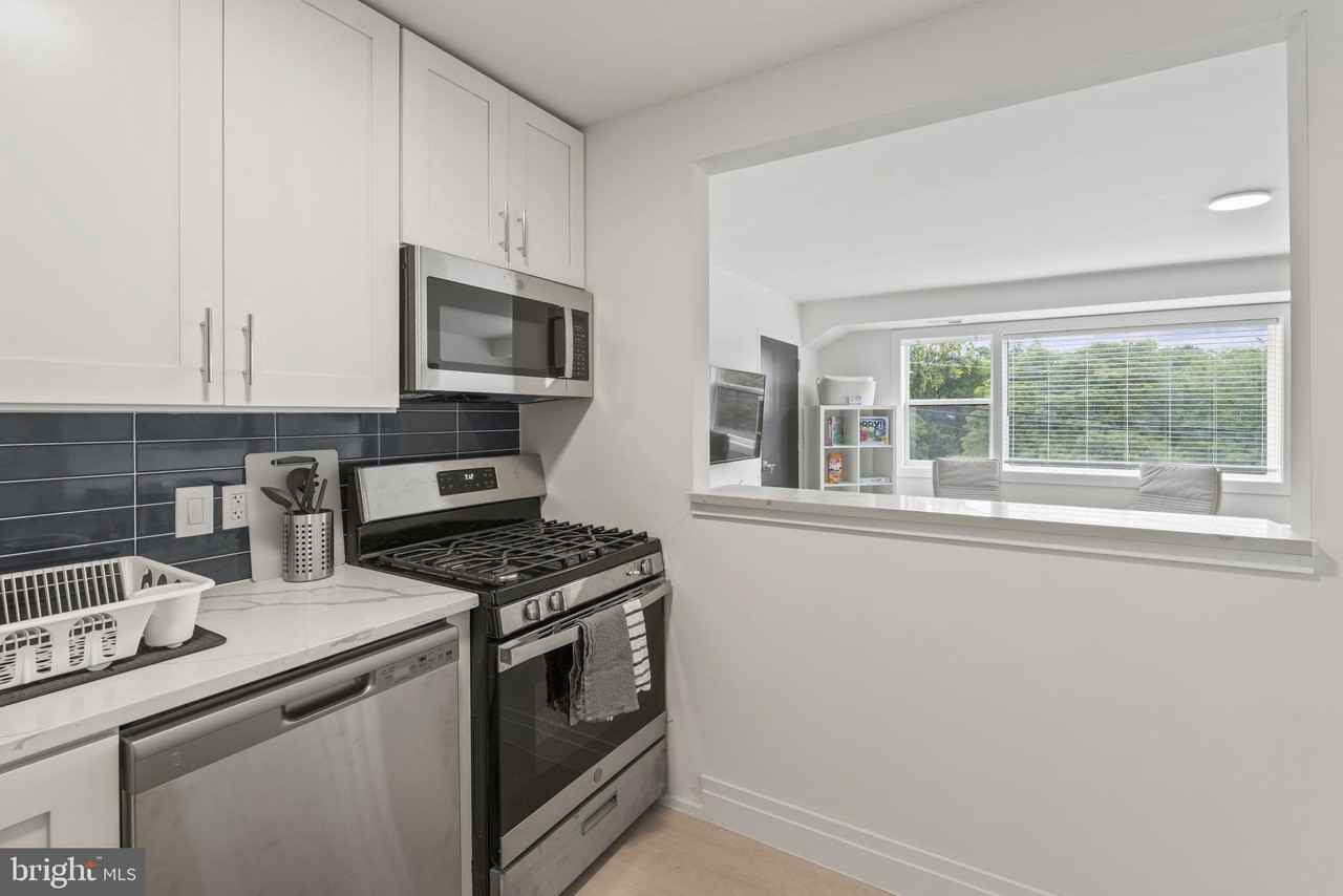 100 W Taylor Run Pkwy ##6 - Photo 4 of 18