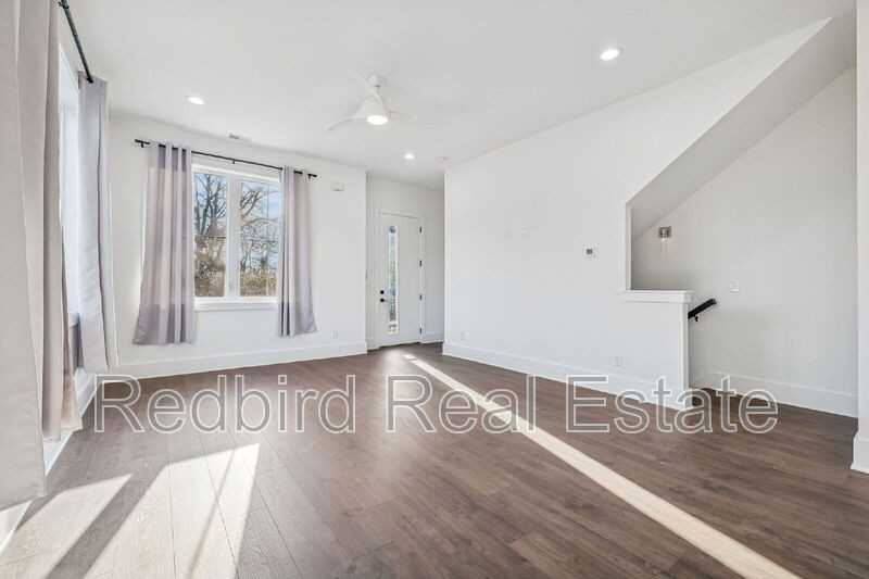 2050 Mckinley St - Photo 4 of 36