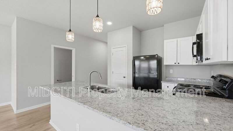 7210 John Palmer #101 - Photo 5 of 34