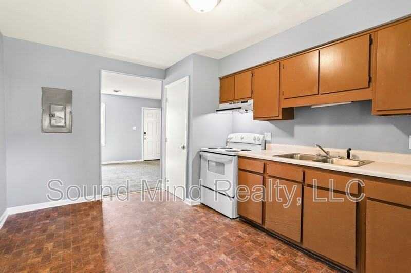 2600 Mallard Ct - Photo 3 of 10