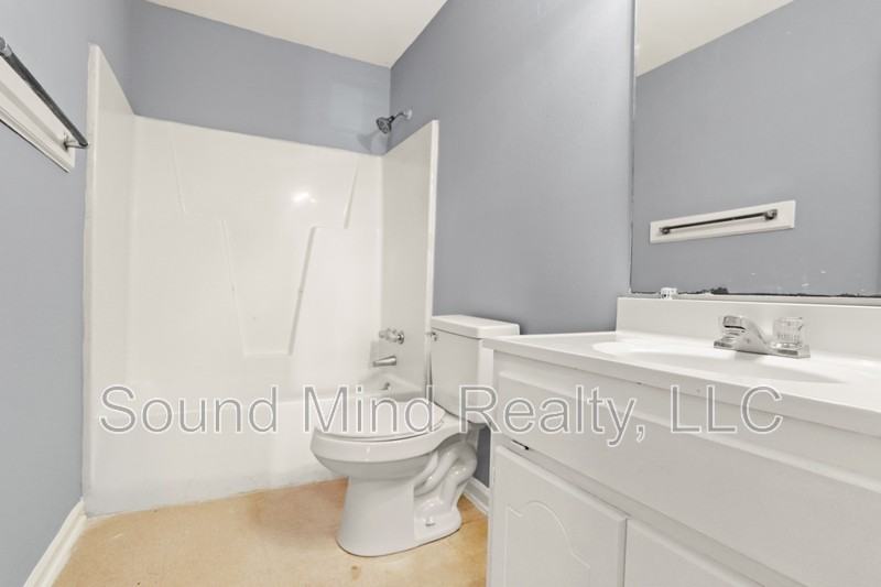 2600 Mallard Ct - Photo 5 of 10