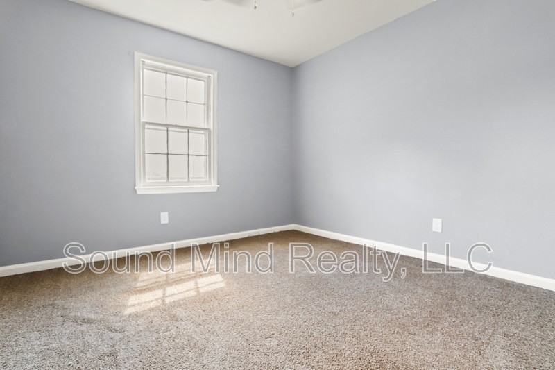 2600 Mallard Ct - Photo 6 of 10