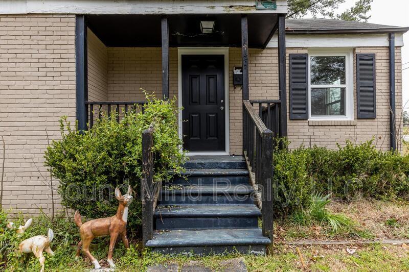 1729 Dallas St - Photo 3 of 28