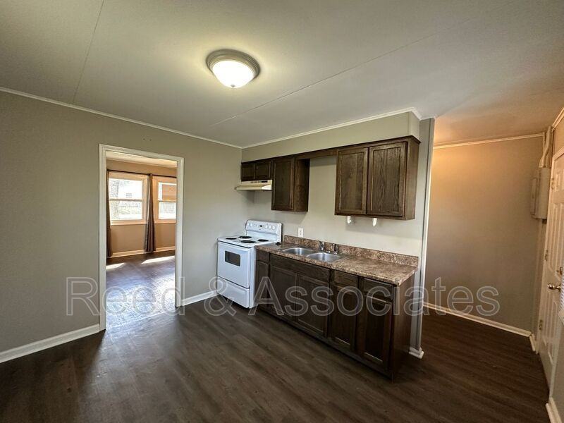 6874 Commander Rd - Photo 3 of 16