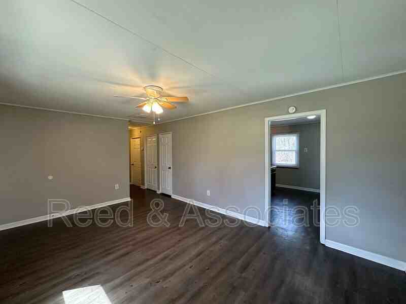 6874 Commander Rd - Photo 5 of 16