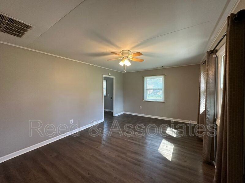 6874 Commander Rd - Photo 6 of 16