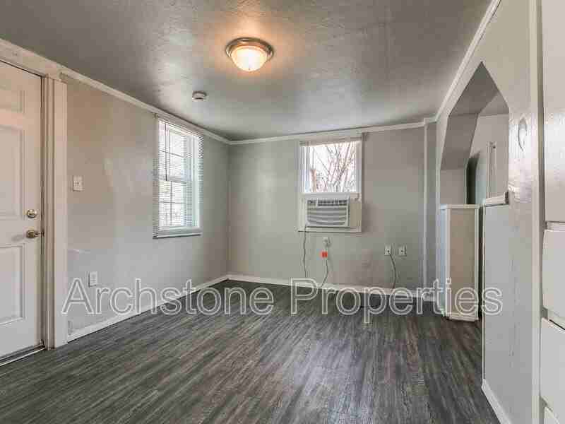 1233 N Grand Blvd - Photo 4 of 36