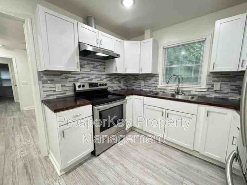 2353 Agnes Dr - Photo 6 of 14