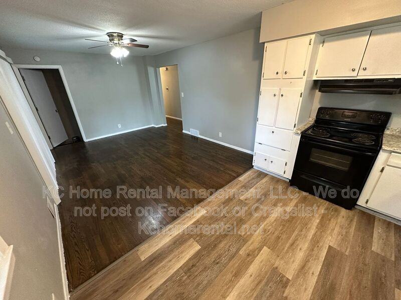 8648 E 52nd Ter - Photo 6 of 33