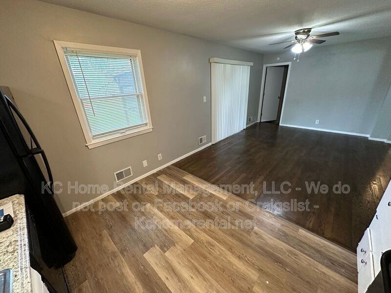 8648 E 52nd Ter - Photo 7 of 33